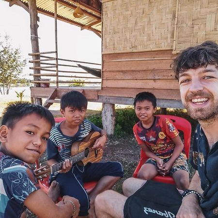 Vera Sunset Homestay Local Experience With Lao Family Muang Khong Экстерьер фото